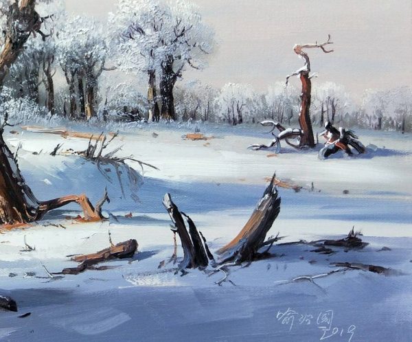 冬日胡杨坚韧不屈